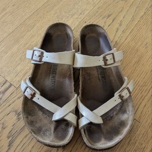 Birkenstock Mayari Sandals - size 9